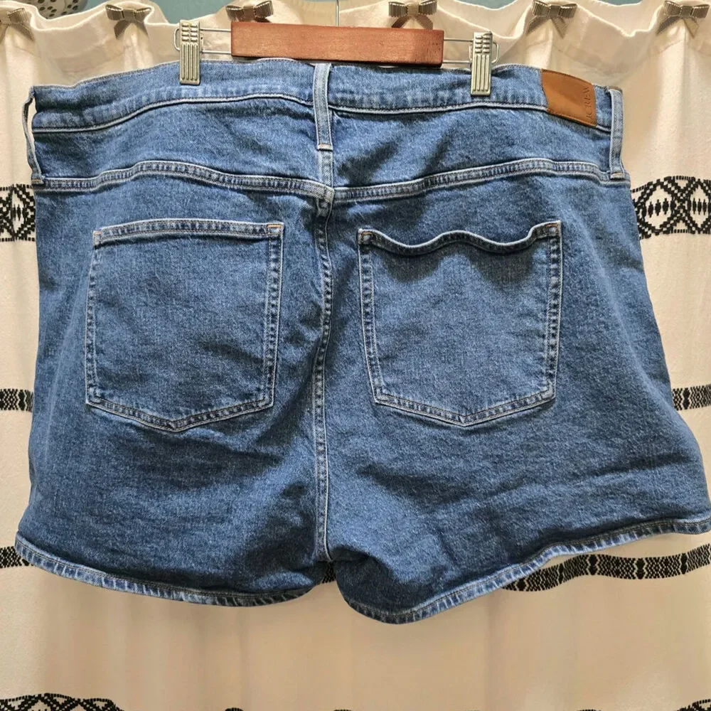 J. Crew high rise shorts plus size medium wash‎ stretch size 36